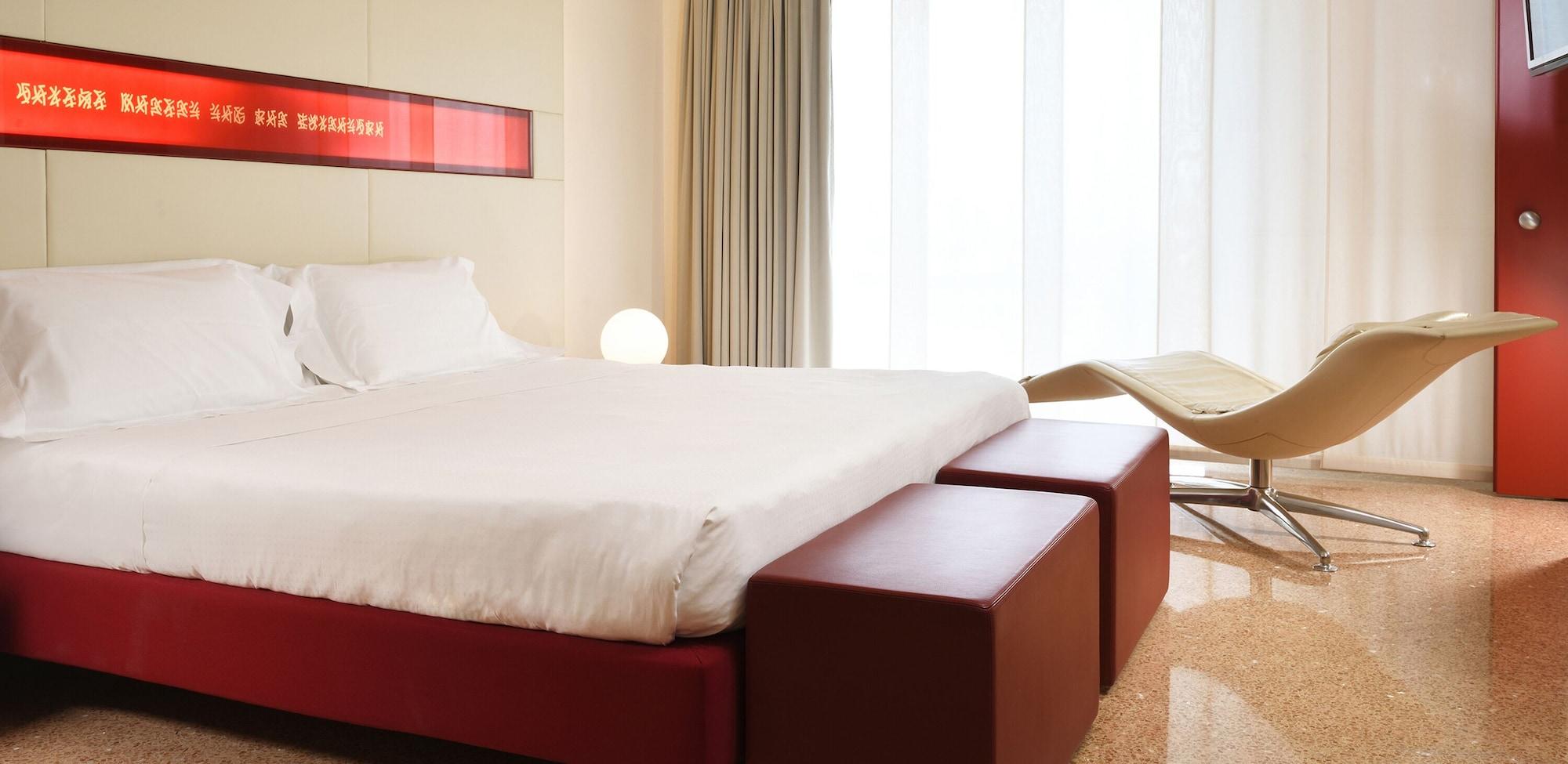 ยูเอ็นเอโฮเต็ล โบโลญญา เชนโตร Hotel ภายนอก รูปภาพ