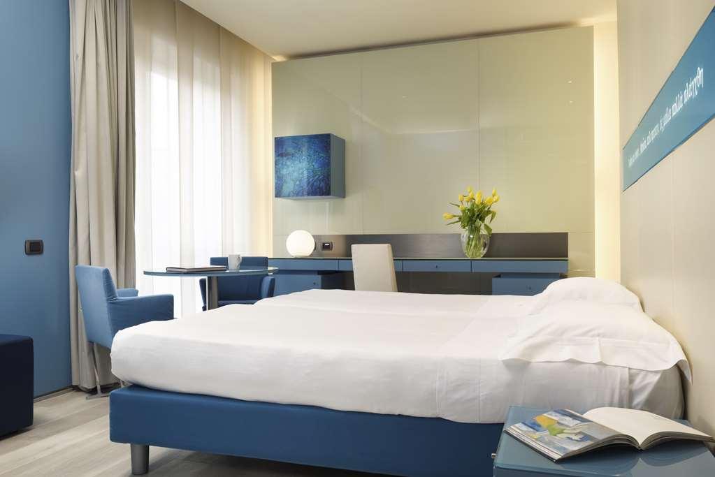 ยูเอ็นเอโฮเต็ล โบโลญญา เชนโตร Hotel ห้อง รูปภาพ