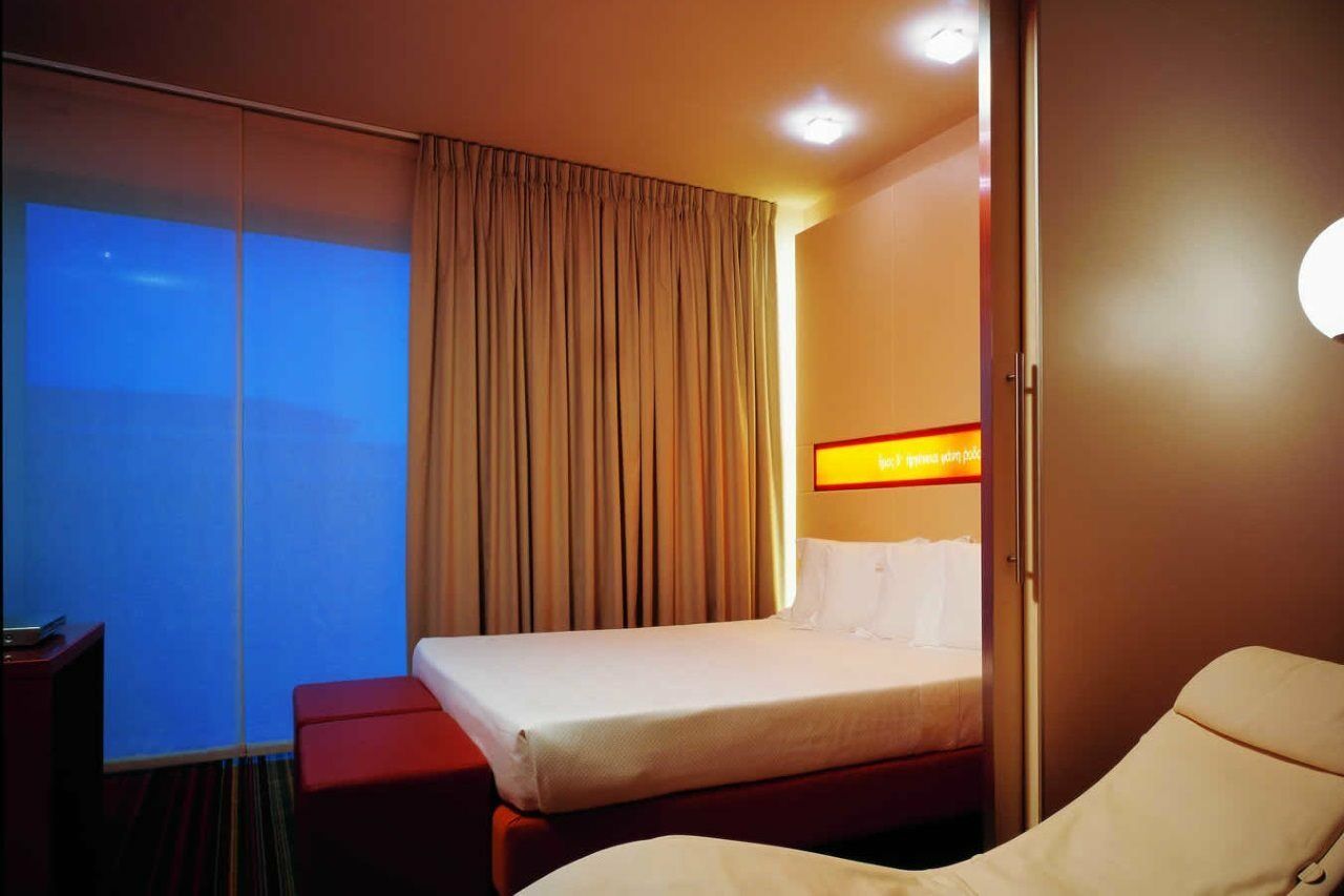 ยูเอ็นเอโฮเต็ล โบโลญญา เชนโตร Hotel ภายนอก รูปภาพ