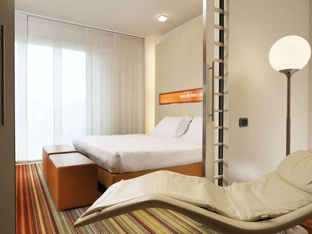 ยูเอ็นเอโฮเต็ล โบโลญญา เชนโตร Hotel ห้อง รูปภาพ